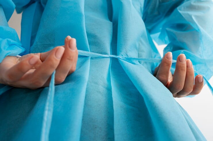 تصویر 3 از گان جراحی ضد آب لمینت شده با بهترین مواد ضد حساسیت زا